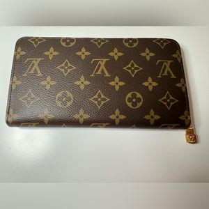 Louis Vuitton Monogram Zippy Organizer - NWT